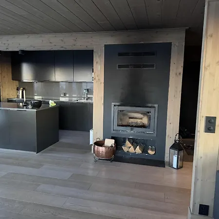 Holiday home Beautiful Ski-in Ski-out At The Of The Mountain In